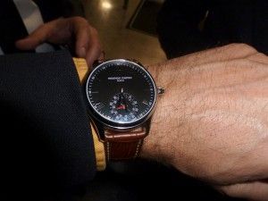 horological-smartwatch-frederique-constant