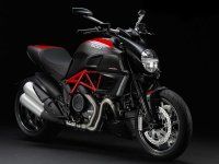 2013-Ducati-Diavel-Lineup-Carbon-Wallpaper.jpg