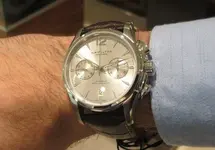hamilton_jazzmaster_auto_021_(640x447) (1).webp