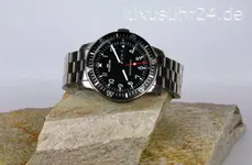 Fortis-B-42-Official-Cosmonauts-Day-Date-6471011M-4854-3.webp