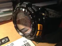 protrek de lado.webp