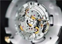 Breitling-B01-in-house-movement-thumb-450x317-2393.webp