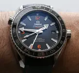 Omega-Seamaster-Planet-Ocean-GMT-18.webp