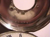 reloj 62d.webp