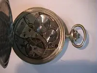 reloj 46f.webp