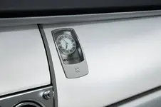 rolls-royce-inspired-by-fashion_04-1024x680.webp