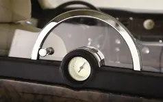 rolls-royce-phantom-extended-wheelbase-5p-reloj.webp