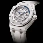 Audemars-Piguet-Royal-Oak-Offshore-Diver-White-Ceramic-21.webp