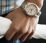 skydweller-wristwatch-reference-326939.webp