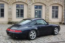 Porsche-911-Carrera-4-014.webp