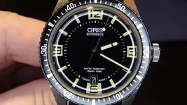 Oris-Divers-Sixty-Five-frontal.webp