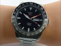 seiko-5-sports-srp669k1-automatico-compass-bezel-day-date-1-ti.webp