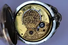 reloj.238.6.webp