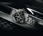 CAZ2010.BA0876-TAG-HEUER-FORMULA-1-CALIBRE-16-MOOD-PACKSHOT-2014.webp