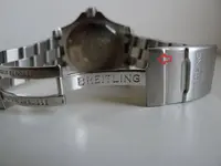 otro breitling en la web.flecha.webp