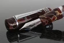 Citta-Reale-Piston-Oversize-nib.webp
