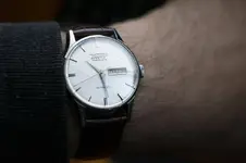 Visodate-On-Wrist.webp