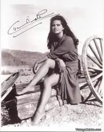 Claudia_Cardinale-VintageCelebs-com-00304.webp