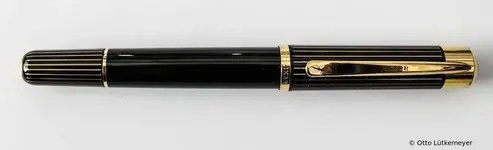 Pelikan_Ductus_Gold_01.webp