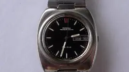 OMEGA MEGAQUARTZ NEGRO.webp