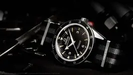 SE_Seamaster300_Spectre_ambiance1_1600x900.webp