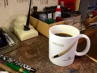 taza parker richard binder.webp