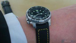 kevlar_watch_strap_on_wrist.jpg
