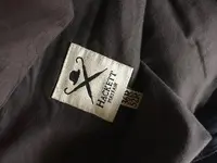 traje hackett 2.webp