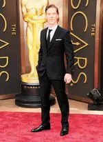 Corbatin-Benedict-Cumberbatch-impecable-elegante_LRZIMA20140312_0102_4.webp