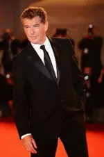 la_alfombra_roja_del_festival_internacional_de_cine_de_venecia_33471854_800x.webp