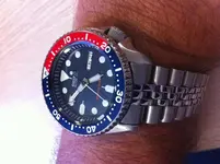 RE 005.webp