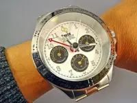 Giant_watch.webp