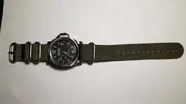 reloj correa cortada.webp reloj correa cortada.webp
