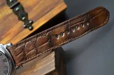 alligator-niloticus-vintage-brown-i-matte (11).webp