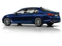 BMW-Individual-7-Series-THE-NEXT-100-YEARS-15-750x562.webp