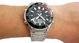 CASIO-Collection-AMW-710D-1AVEF-1-720x397.webp