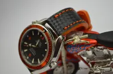carbon-fiber-ii-orange-normal (2).webp