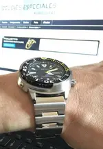 reloj RE 2.webp
