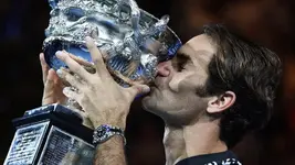 Roger Federer Wins The 2017 Australian Open And Celebrates With A Rolex GMT-Master II BLNR On...webp