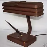 1940_art-deco-vintage-sheaffer-fountain-pen-desk.webp