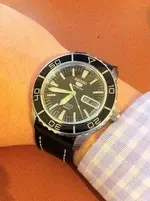 SEIKO 5 SNZH55 AUTOMATIC BLACK DIAL 02.webp