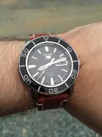SEIKO 5 SNZH55 AUTOMATIC BLACK DIAL 06.webp