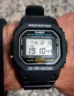casio_dw-5600c_muneca.webp