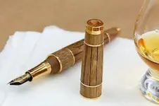 montegrappa Cognac-Fountain-Pen-3.webp