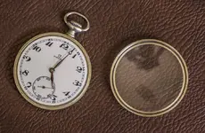 RELOJ 03.webp