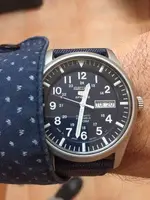 seiko 5 nylon azul.webp
