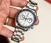 Omega-Speedmaster-Racing-Master-Chronometer-2017-aBlogtoWatch-12-e1490317149626.webp