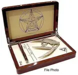 Vintage-Pens-Box-Divine Proportions.webp