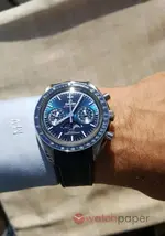wp-Omega-Speedmaster-Moonphase-master-coaxial-wrist2.webp