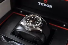 03_DSC2609_lado_nocorona.webp